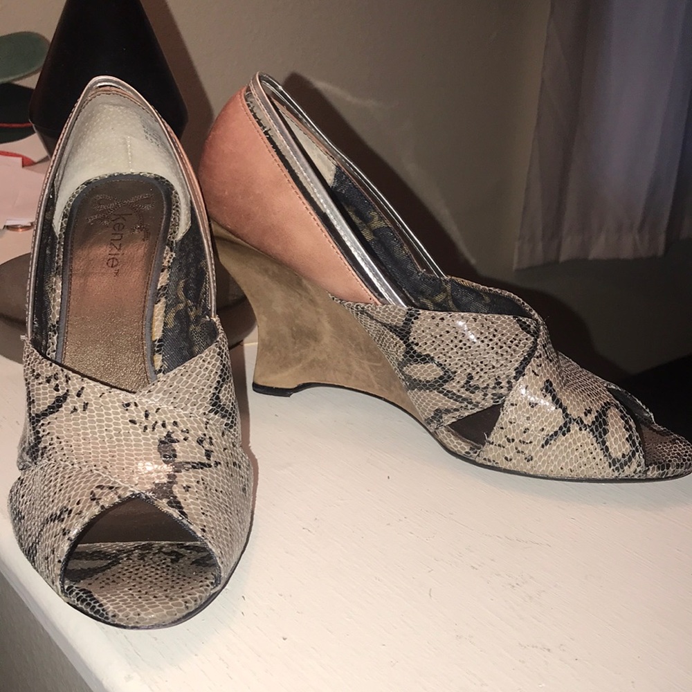 Snake skin wedged heels